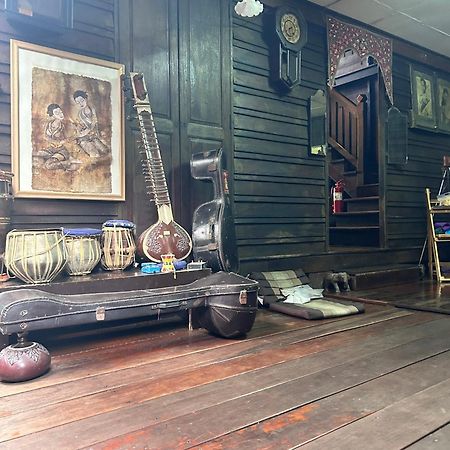 Chest'S Place Бангкок Экстерьер фото